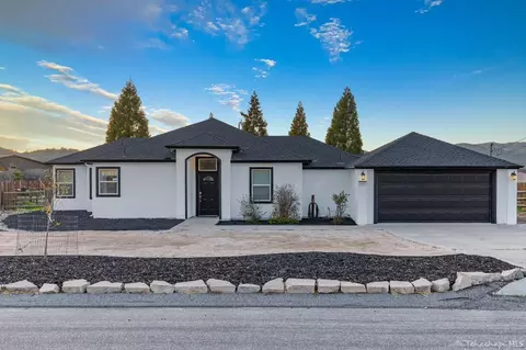 28181 Seabiscuit Way, Tehachapi, CA 93561