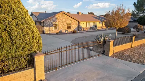 Exterior - 43708 35th St E, Lancaster, CA 93535 photo 1 of 13