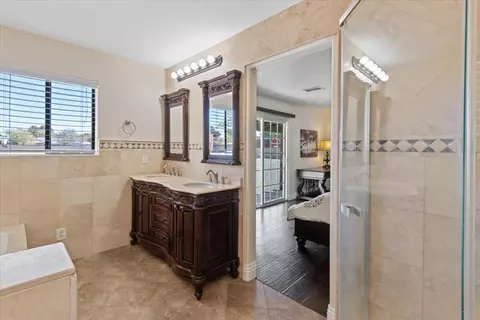 Bath - 43708 35th St E, Lancaster, CA 93535 photo 1 of 3