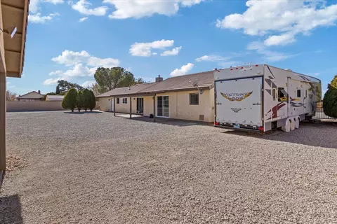 Exterior - 43708 35th St E, Lancaster, CA 93535 photo 6 of 13