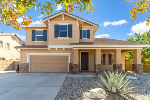 7146 La Sarra Dr, Lancaster, CA 93536