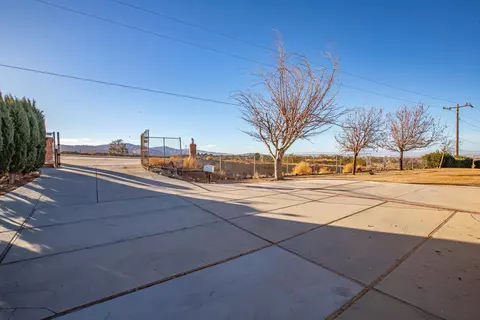 35918 40th St E, Palmdale, CA 93552 photo 30