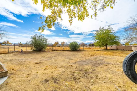 Exterior - 44201 Denmore Ave, Lancaster, CA 93535 photo 9 of 12
