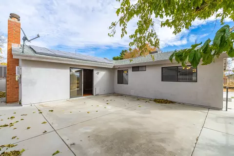Exterior - 44201 Denmore Ave, Lancaster, CA 93535 photo 5 of 12