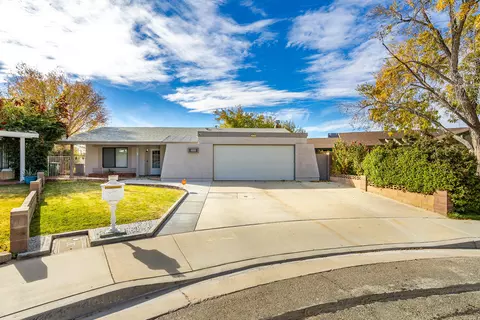 Exterior - 44201 Denmore Ave, Lancaster, CA 93535 photo 2 of 12