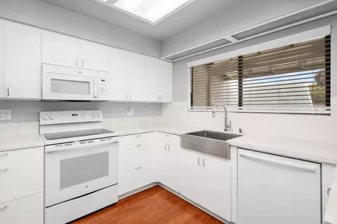 Kitchen - 44201 Denmore Ave, Lancaster, CA 93535 photo 3 of 3