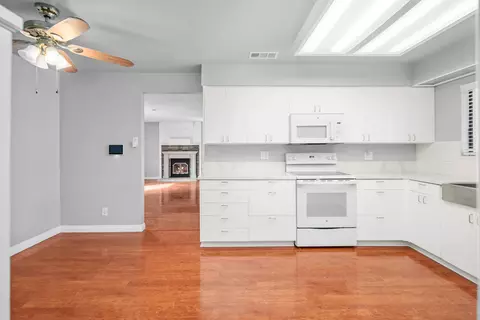 Kitchen - 44201 Denmore Ave, Lancaster, CA 93535 photo 1 of 3