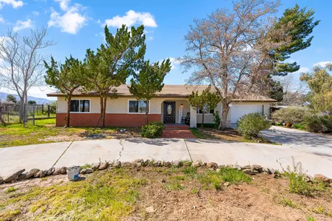 40121 13th St W, Palmdale, CA 93551