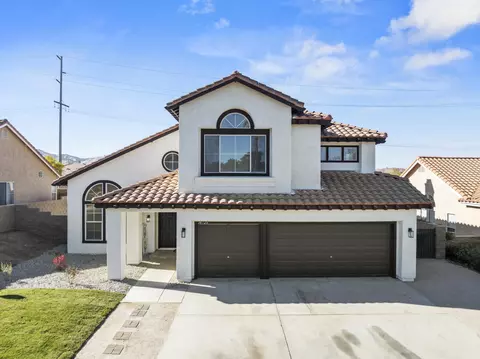 38729 Amberwood Dr, Palmdale, CA 93551