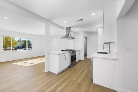 437 Lightcap St, Lancaster, CA 93535 photo 10