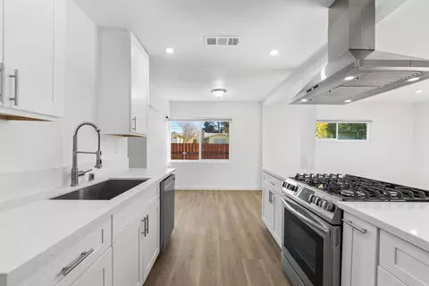 437 Lightcap St, Lancaster, CA 93535 photo 14