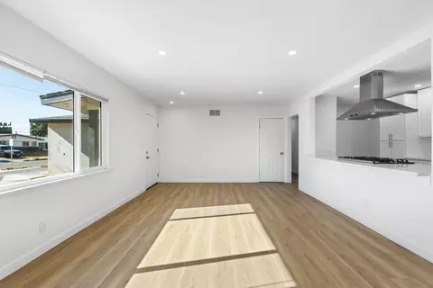437 Lightcap St, Lancaster, CA 93535 photo 6