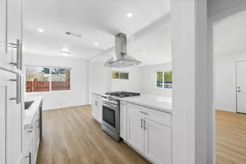 437 Lightcap St, Lancaster, CA 93535 photo 13