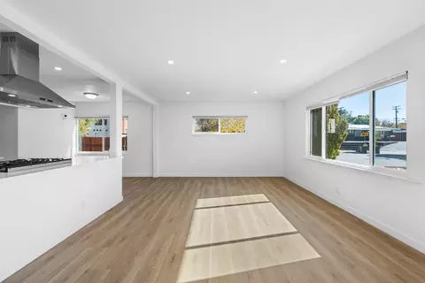 437 Lightcap St, Lancaster, CA 93535 photo 3