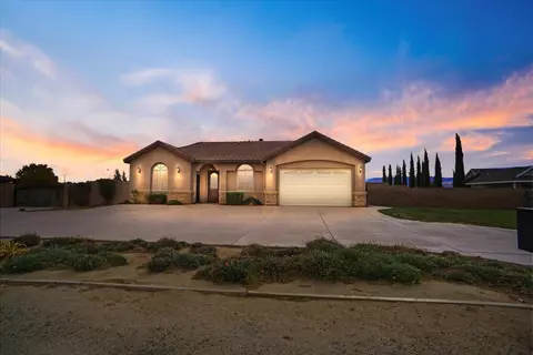 2338 Ave L4 W, Lancaster, CA 93536