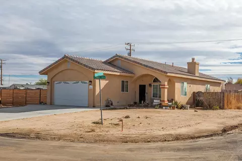 8800 Redwood Blvd, California City, CA 93505