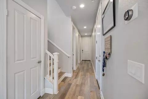 Entry Way - 37531 Citron Pl, Palmdale, CA 93551 photo 2 of 2