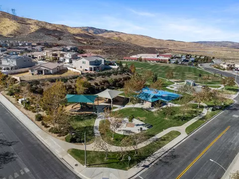 View/Area - 37531 Citron Pl, Palmdale, CA 93551 photo 3 of 4