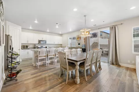 Dining - 37531 Citron Pl, Palmdale, CA 93551 photo 2 of 2