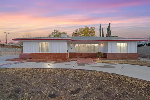 44448 3rd St E, Lancaster, CA 93535