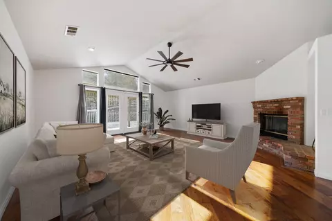 Living - 22521 Fargo Way, Tehachapi, CA 93561 photo 2 of 2