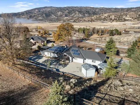 View/Area - 22521 Fargo Way, Tehachapi, CA 93561 photo 3 of 7