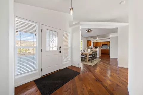 Entry Way - 22521 Fargo Way, Tehachapi, CA 93561 photo 1 of 1