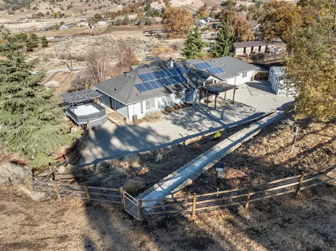 View/Area - 22521 Fargo Way, Tehachapi, CA 93561 photo 4 of 7