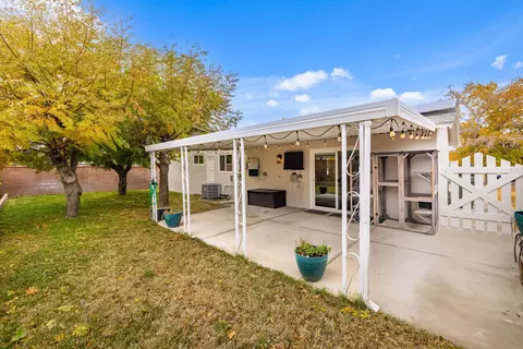 1138 Ave J8 W, Lancaster, CA 93534 photo 18