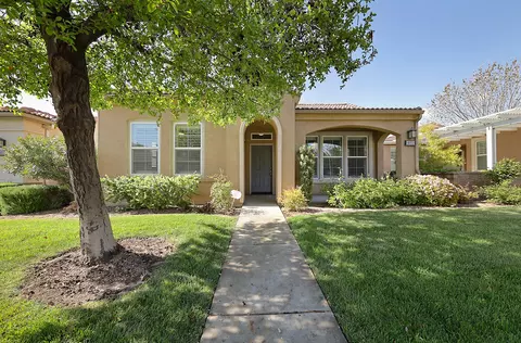 10222 Toscana Dr, Bakersfield, CA 93306