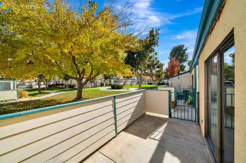 44526 15th St E #10, Lancaster, CA 93535 photo 35