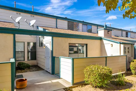 44526 15th St E #10, Lancaster, CA 93535 photo 3