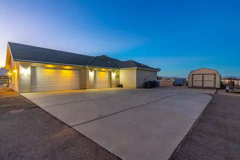8127 Ave E12 W, Lancaster, CA 93536 photo 52