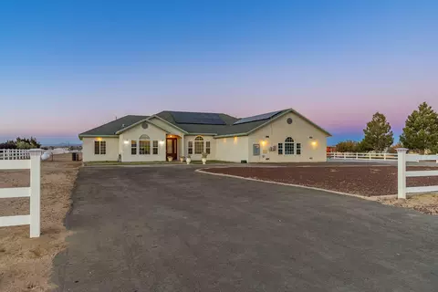 8127 Ave E12 W, Lancaster, CA 93536 photo 5
