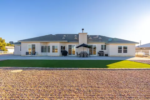 8127 Ave E12 W, Lancaster, CA 93536 photo 43