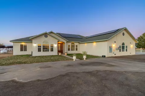 8127 Ave E12 W, Lancaster, CA 93536 photo 7
