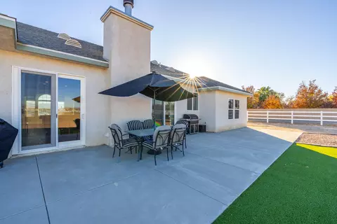 8127 Ave E12 W, Lancaster, CA 93536 photo 42