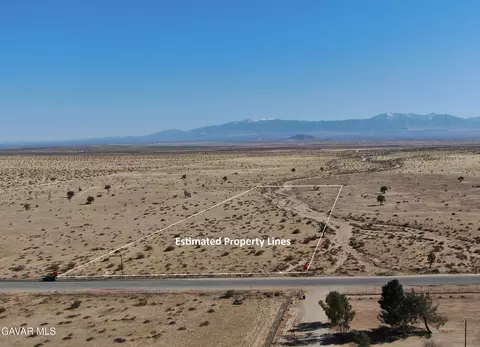 21800 Avenue J E, Lancaster, CA 93535 photo 3