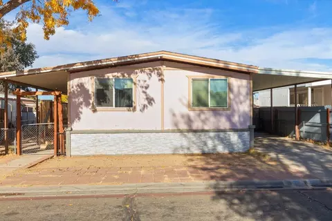 2330 J8 E #152, Lancaster, CA 93535