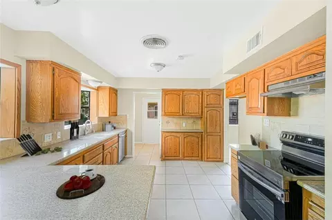 44438 Lowtree Ave, Lancaster, CA 93534 photo 4