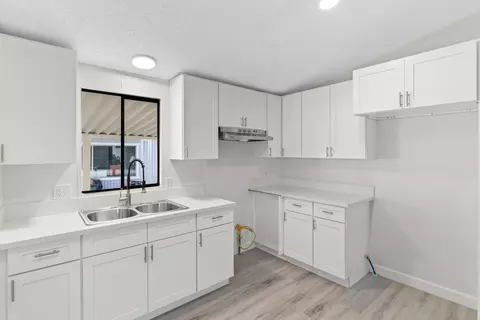 45800 Challenger Way #212, Lancaster, CA 93535 photo 8