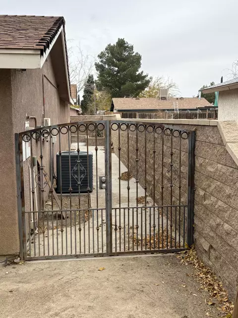 Exterior - 43340 27th St W, Lancaster, CA 93536 photo 6 of 16