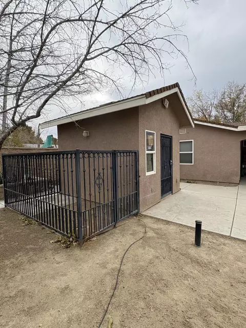 Exterior - 43340 27th St W, Lancaster, CA 93536 photo 16 of 16