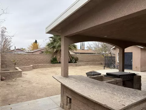 Exterior - 43340 27th St W, Lancaster, CA 93536 photo 9 of 16
