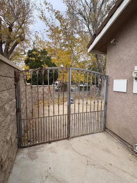 Exterior - 43340 27th St W, Lancaster, CA 93536 photo 7 of 16