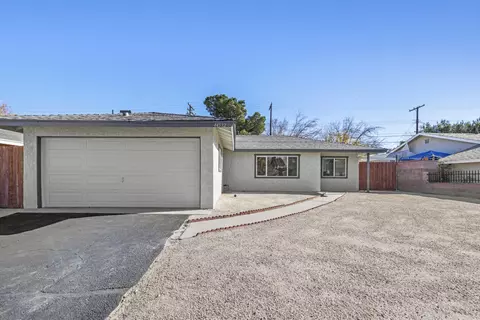 44532 Andale Ave, Lancaster, CA 93535