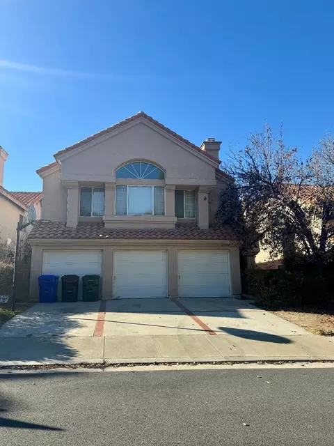 20048 Shadow Hills Ct, Santa Clarita, CA 91390