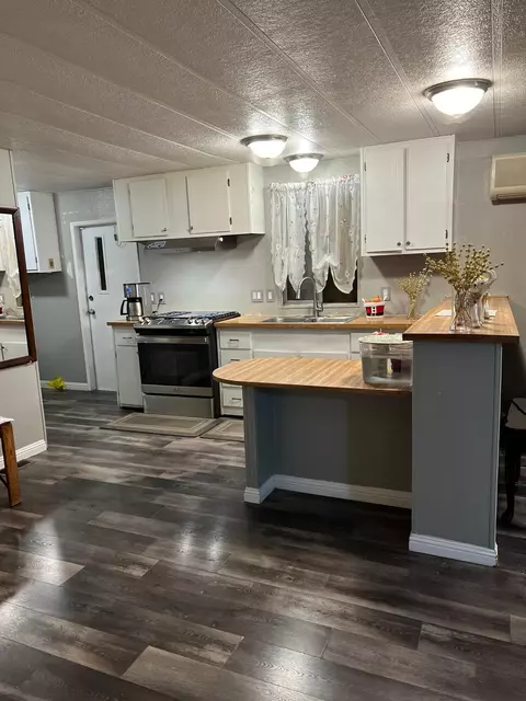45415 28th St E #16, Lancaster, CA 93535 photo 7