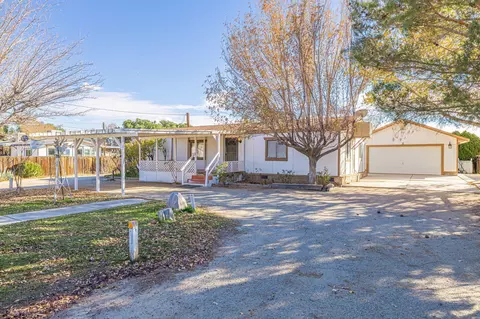 5798 Jackson Ave, Rosamond, CA 93560