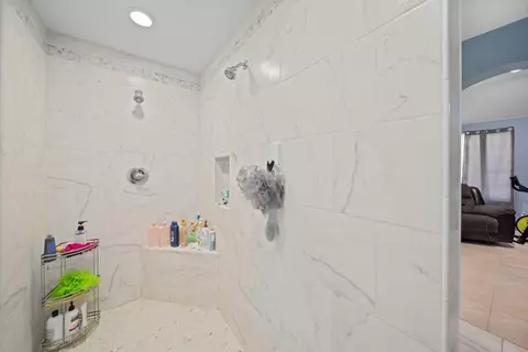 Bath - 8284 Prospect St, Mojave, CA 93501 photo 2 of 3